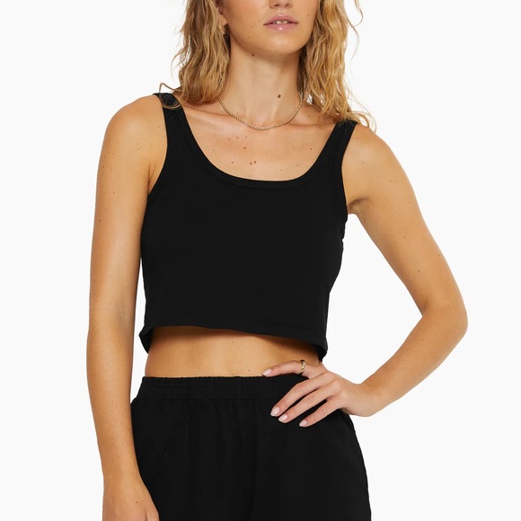 NWT Set Active Easy Relaxed Tank - Picture 2 of 4